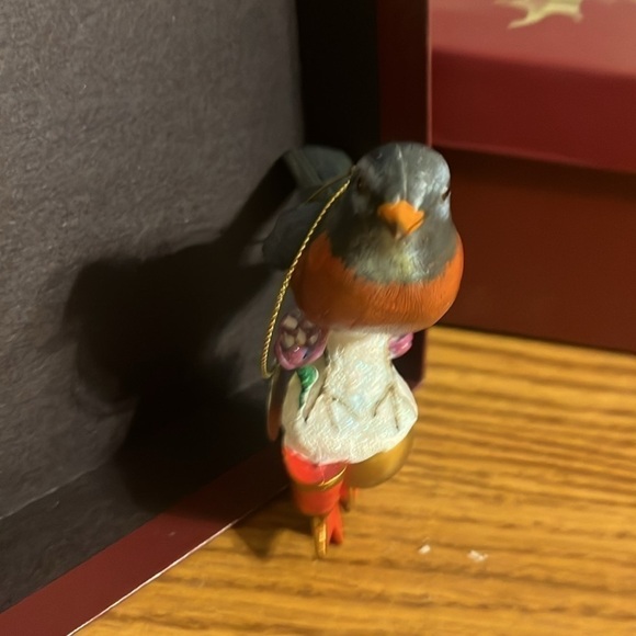 The Danberry mint Christmas ornament - robin - Picture 2 of 5